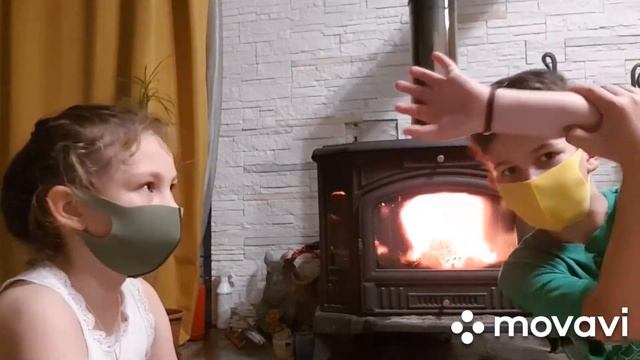 Играю ю-в Правда или действие с младшей сестрой смотреть онлайн