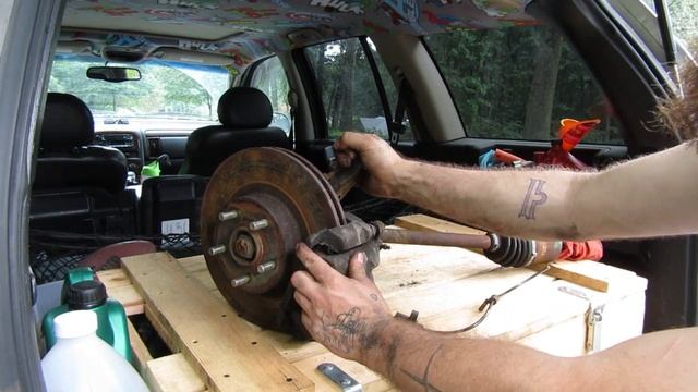 WORST CASE SCENARIO - Subaru Wheel Bearing Failure/Fix смотреть онлайн