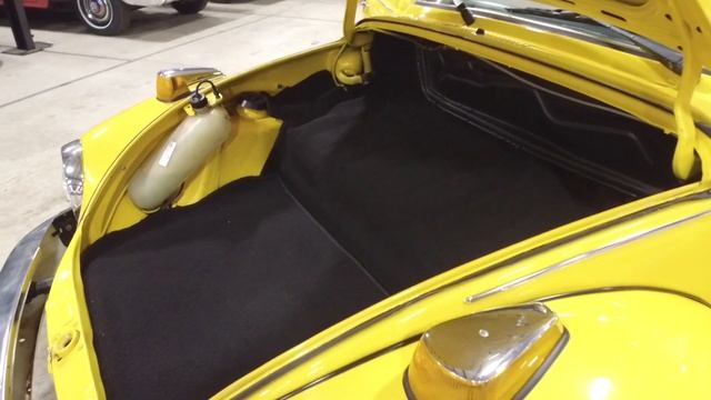 1978 Volkswagen Beetle Convertible Yellow смотреть онлайн