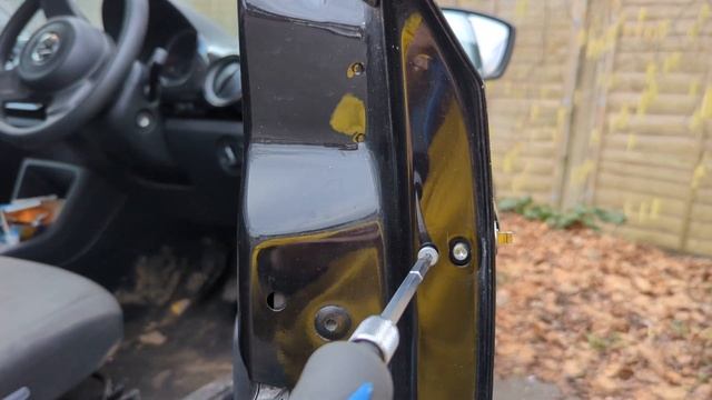VW UP / Skoda Citigo / Seat Mii, Seat Ibiza door barrel removal. How to remove смотреть онлайн