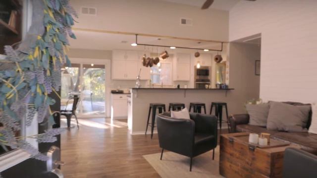 The Lazy Lavender Vacation Rentals смотреть онлайн