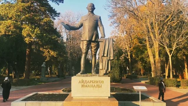 Бишкек - столица Кыргызстана / Bishkek is the capital of Kyrgyzstan смотреть онлайн