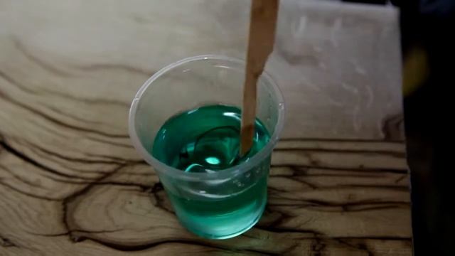 Стол из смолы смотреть онлайн