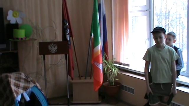 Инсценировка произведения "Огурцы" Н.Носова - 4 класс "Б" смотреть онлайн