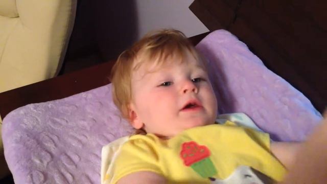 Silly laughing baby смотреть онлайн