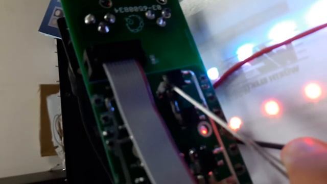 Печатная плата без динамиков и катушек издает звуки смотреть онлайн