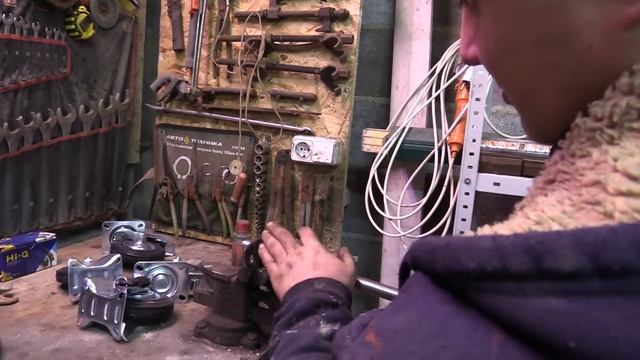 не выкидывайте старые колодки! из них можно сделать не заменимую вещь которая пригодиться каждому !