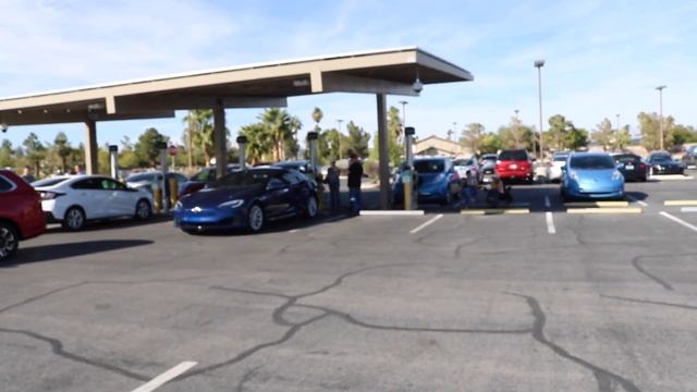 Driving a Tesla for the first time! - (MIND BLOWN!) смотреть онлайн