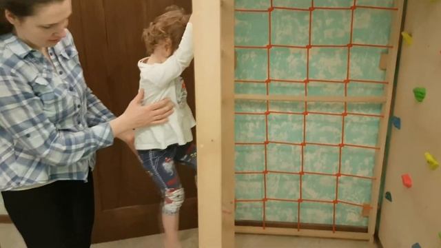 Подарок для Алисы от мамы с папой :) смотреть онлайн