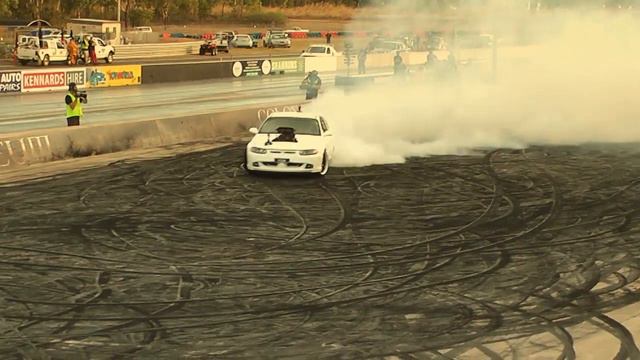 FEAR Monaro Burnout Car смотреть онлайн