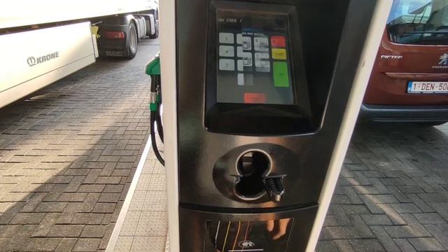 Дальнобой. Управление машиной. Заправка картой Eurowag. смотреть онлайн