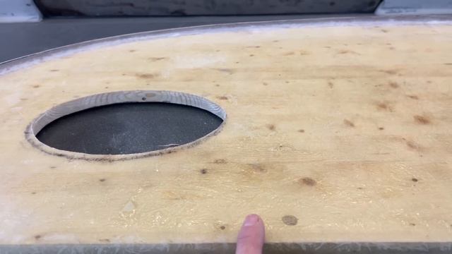 Fuskar med handskar, drabbar ”fulfingret” denna gång? смотреть онлайн