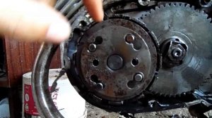 Замена сальника коленчатого вала | снятие корзины сцепления на мопеде Карпаты | Двигатель V50 | #1