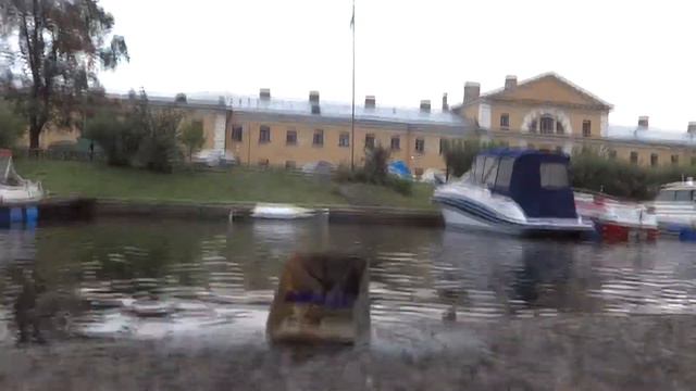 Сжигание пианино и всех наших денег смотреть онлайн