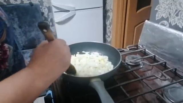 Печень свиная на сковороде))