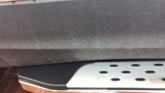 Установка порогов, элементов внешнего тюнинга автомобиля Volkswagen Tiguan смотреть онлайн