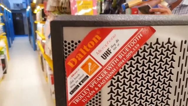 Thử test loa kẹo kéo karaoke 1600w với nữ nhân viên gái xinh hát hay nhất điện máy xanh Dalton 2020 смотреть онлайн