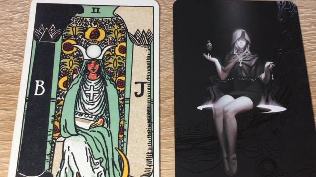 Tarot deck comparisons | Rider-Waite/TrueBlack | #2 The High Priestess смотреть онлайн