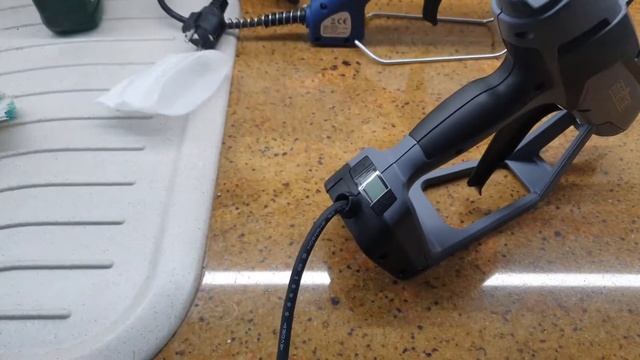 STEINEL Glue PRO 400 LCD Profesional vs Rapid Eg 380 Pro смотреть онлайн