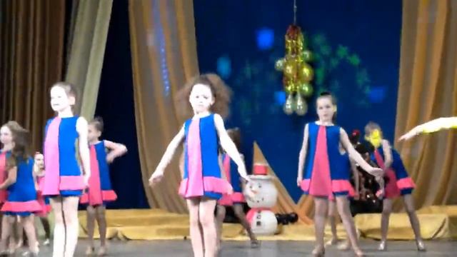 Nika GALAXY DANCE смотреть онлайн