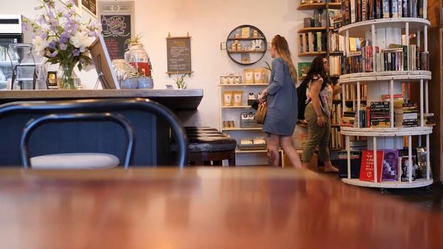 Meet The Maker: Bedlam Book Cafe смотреть онлайн