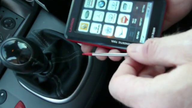 Diagun X431 Launch Diagnostic Scanner Tool - 2005 Renault Scenic 1.9 DCi смотреть онлайн