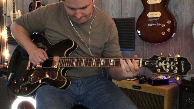 Epiphone Sheraton II Blues Jam! смотреть онлайн