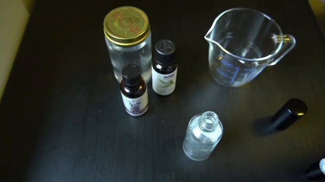HOW TO MAKE YOUR OWN ROOM SPRAY (LAVENDER & TEA TREE) смотреть онлайн