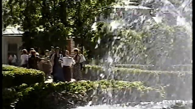 Петергофские фонтаны смотреть онлайн