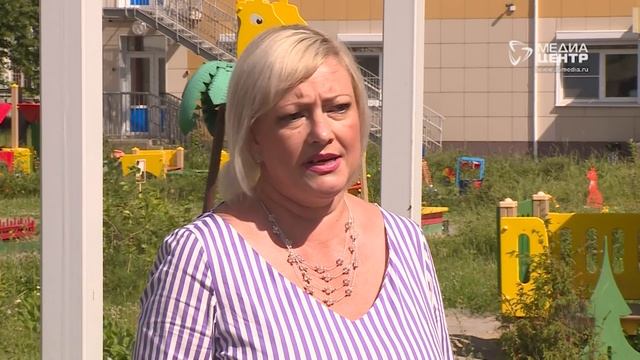Педагоги и воспитанники детского сада в Череповце сами оформили детские площадки смотреть онлайн