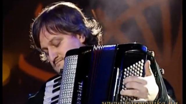 Zoltan Orosz - Balkan tune & Libertango - www.zoltanorosz.com смотреть онлайн