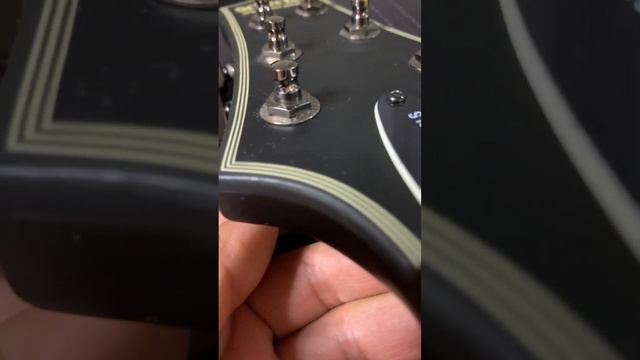 Schecter Diamond series black jack SLS strings change. смотреть онлайн