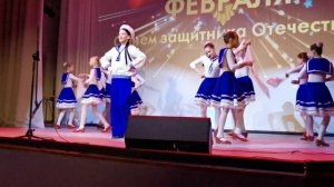 Танец на 23 февраля.