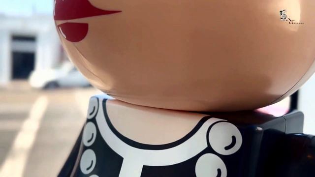Bearbrick Coco Chanel 1000%, 5ART GALLERY, 熊王之王限量版有售！带证书和原包装 смотреть онлайн