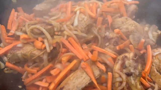 СВИНЫЕ РЁБРА в КАЗАНЕ с ОВОЩАМИ смотреть онлайн