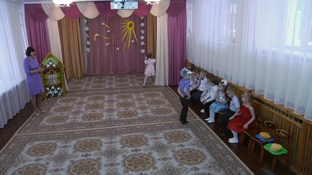 Праздник 8 Марта в коррекционной группе. Снеженику ягоду мы подарим маме смотреть онлайн
