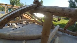 Беседка из кругляка. ч.3 Стропила. Сборка стропильной системы на земле.