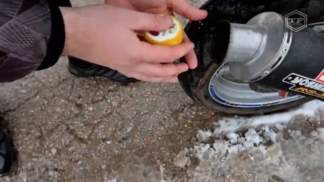 Леденцы против глушителя мотоцикла смотреть онлайн