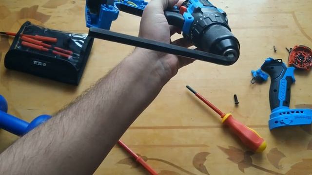 РАЗОБРАВ ШУРУПОВЕРТ ENZT Я ПРОСТО ОБОМЛЕЛ ОТ УВИДЕННОГО РАСПЛАВИЛАСЬ ОБМОТКА ЭЛЕКТРОДВИГАТЕЛЯ смотреть онлайн