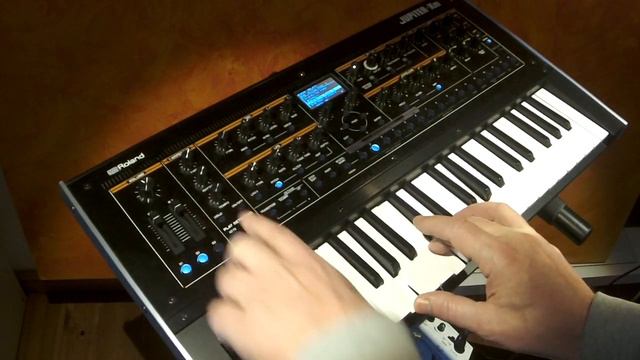 ROLAND JUPITER-Xm – A little rocker sleeps in every Synth смотреть онлайн