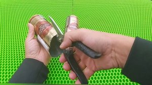 Ветряк Ромашка из алюминиевых банок для отпугивания птиц и кротов самоделка своими руками