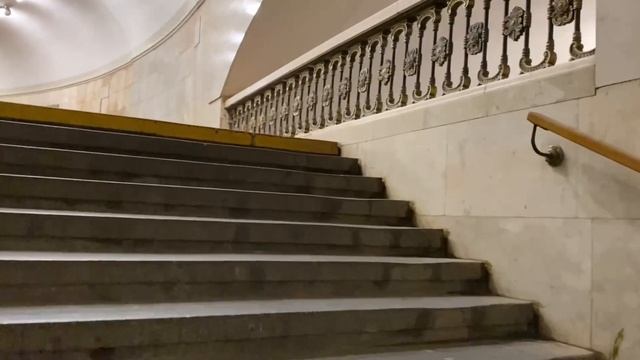 Первый раз увидела Moscow City I День рождение мамы I Поездка домой на выходных VLOG ✌ смотреть онлайн