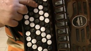 РОМАШКИ СПРЯТАЛИСЬ Разбор на баяне