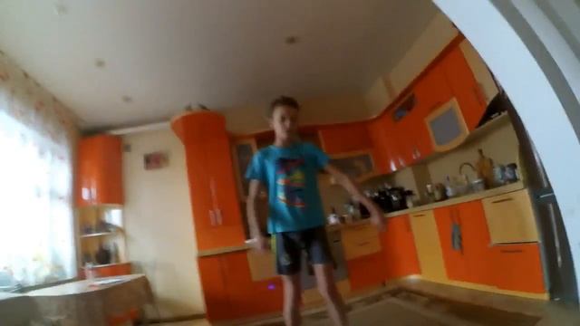 VLOG: КАТАЮСЬ на ГИРОСКУТЕРЕ!!! смотреть онлайн