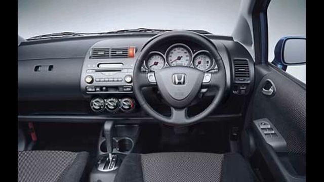 MotoRev: Honda Fit смотреть онлайн