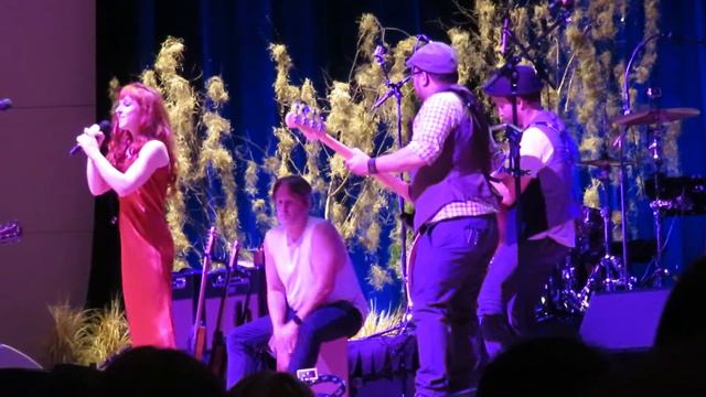 Minncon 17 Louden Swain + Ruth Connell Bang Bang смотреть онлайн