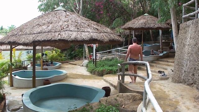 Грязелечебница и СПА Тхап Ба в Нячанге, Вьетнам. смотреть онлайн
