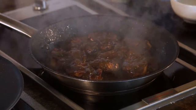 Black Pepper Chicken Bun смотреть онлайн