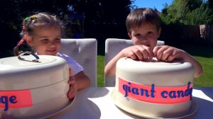 ЧЕЛЛЕНДЖ Гигантские ЖЕЛЕЙНЫЕ против МАЛЕНЬКИХ конфеты Real Gross Food VS Gummy F