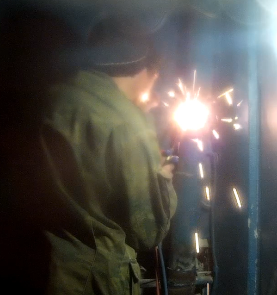 Газосварка ЖКХ. Ремонт ливнёвки.Gas welding housing and communal services смотреть онлайн